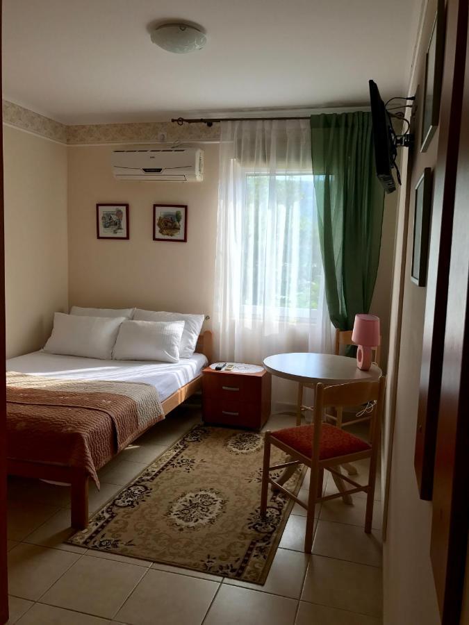 Villa Alla Bed And Breakfast Herceg Novi Exterior foto