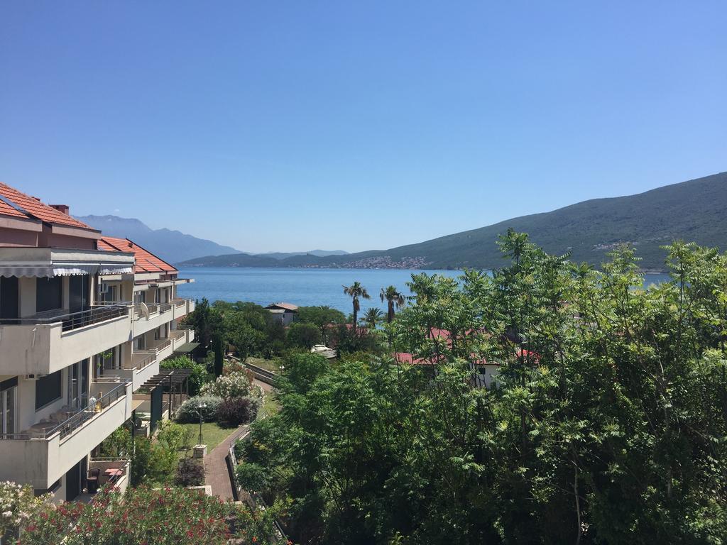 Villa Alla Bed And Breakfast Herceg Novi Exterior foto