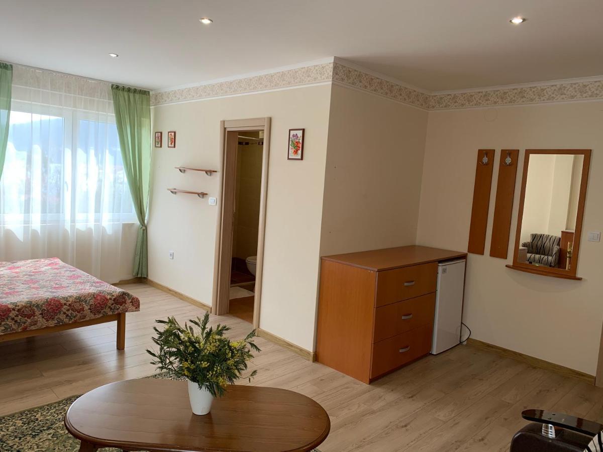 Villa Alla Bed And Breakfast Herceg Novi Exterior foto
